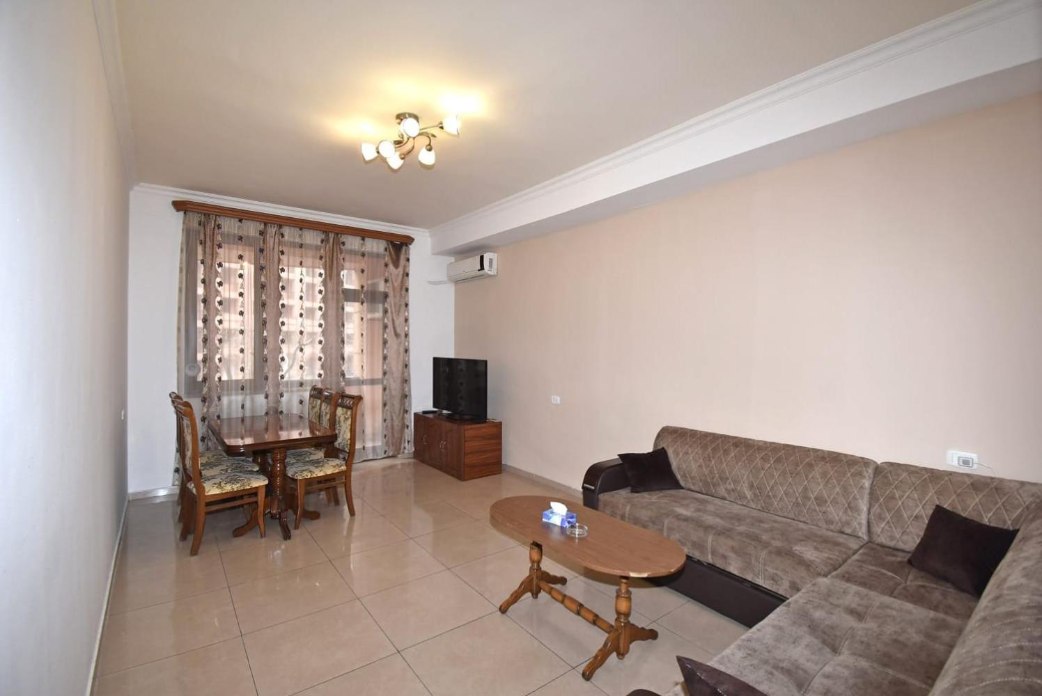 Armenak Apartment In Aram Str 耶烈万 外观 照片