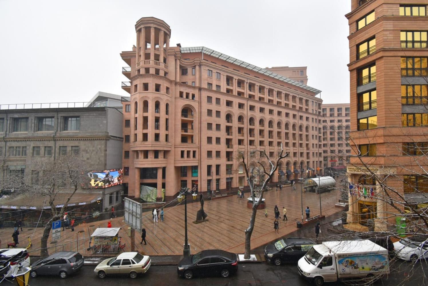 Armenak Apartment In Aram Str 耶烈万 外观 照片